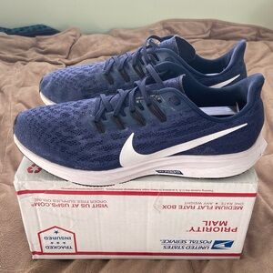 Nike Pegasus Zoom 36 Men’s Size 9.5 In Navy